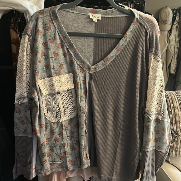 POL NWT Floral Patchwork Gray/Charcoal with floral Print Top. Poly/Cotton Blend - Picture 12 of 12